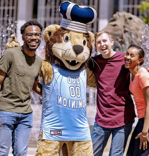 Odu Students With Big Blue